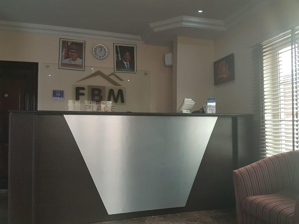 Fbm Place Guest House Agun Bagian luar foto